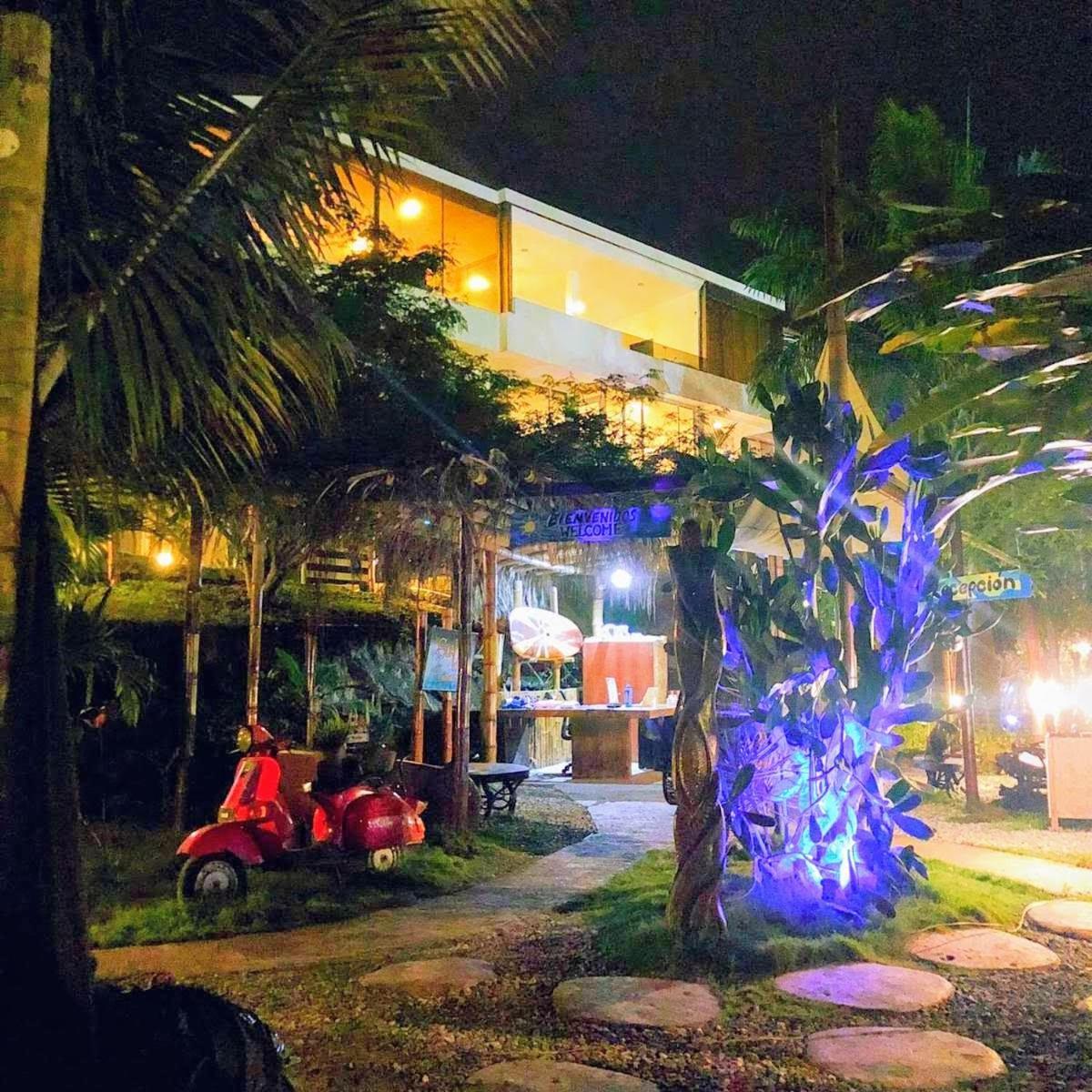 Me Hotel & Villas - Montanita Estates الغرفة الصورة